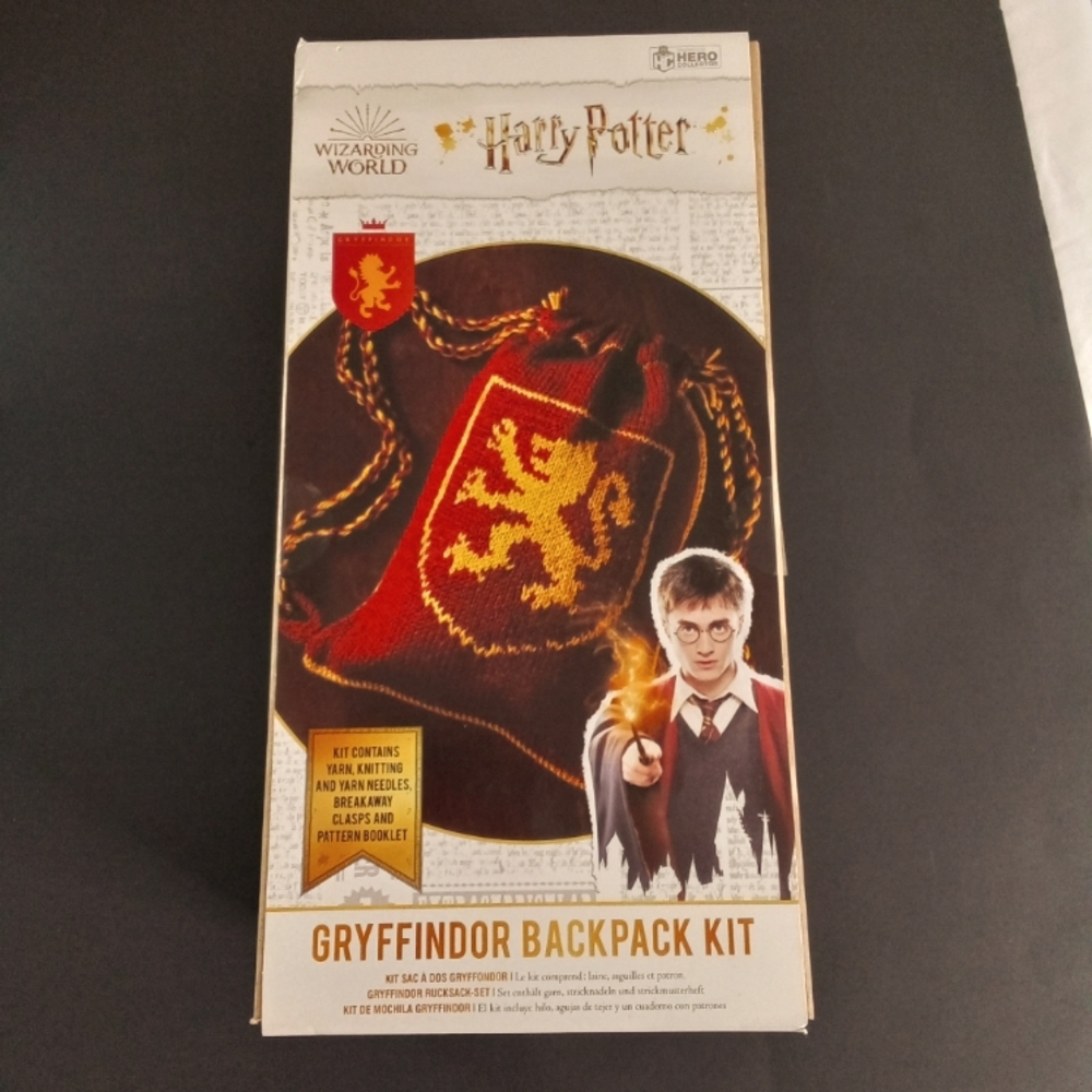 Harry Potter Gryffindor Reversible Backpack Knitting Kit Wizarding World NIP New